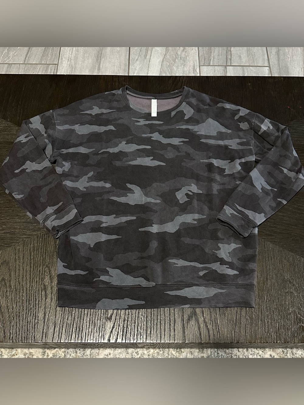 Athleta Gray Crewneck Sweatshirt with Subtle Charcoal Accents